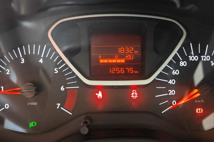 Used Citroen Elysee 2014 1.6L Manual Fashion Edition Odometer Close Up