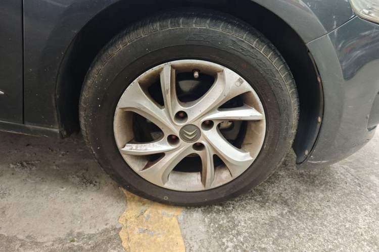 Used Citroen Elysee 2014 1.6L Manual Comfort Model Right Front Wheel Hub