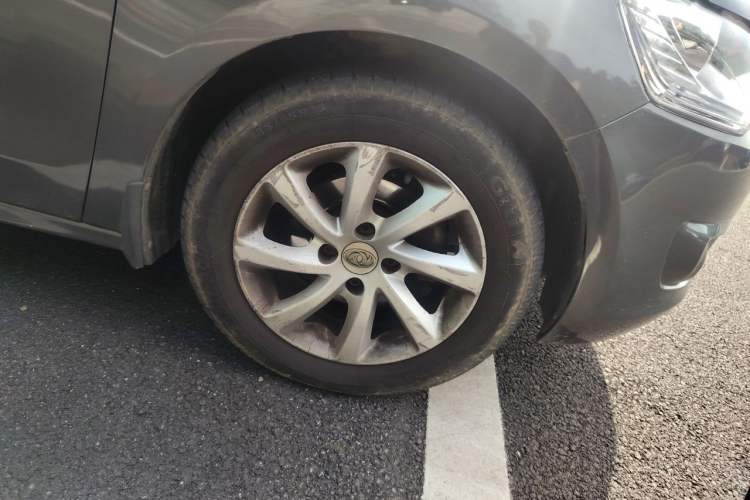 Used Citroen Elysee 2014 1.6L Manual Fashion Edition Right Front Wheel Hub