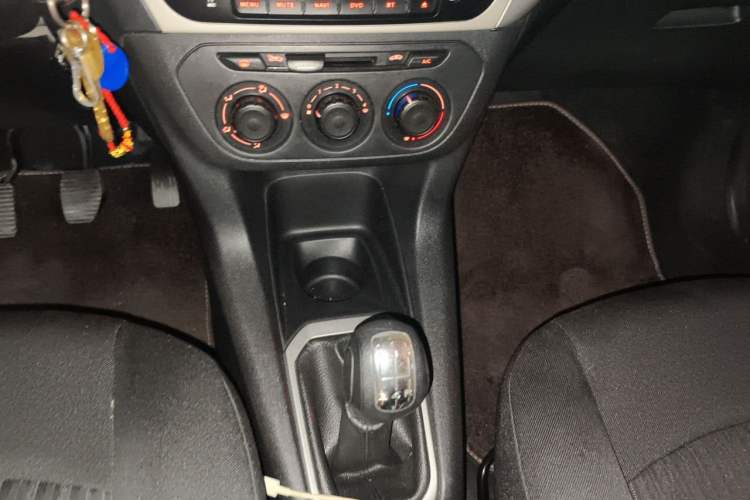 Used Citroen Elysee 2014 1.6L Manual Fashion Edition Audio And AC Panel