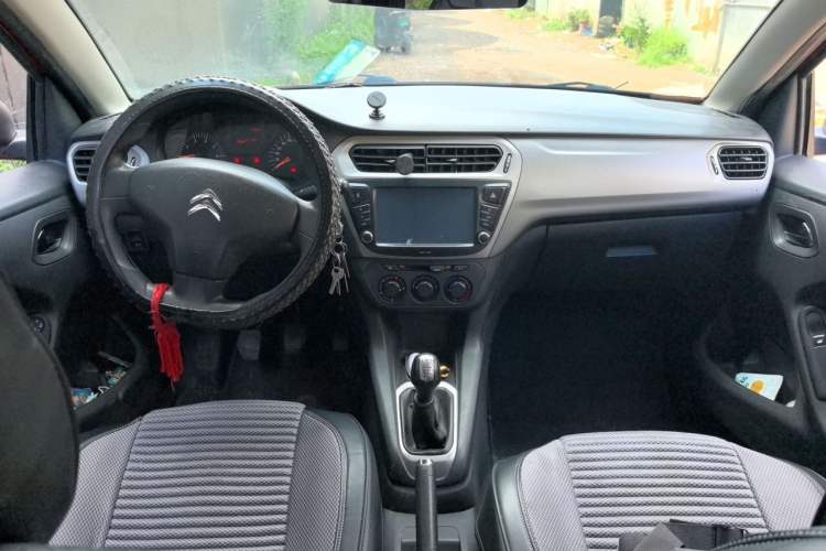 Used Citroen Elysee 2014 1.6L Manual Fashion Edition Center Console