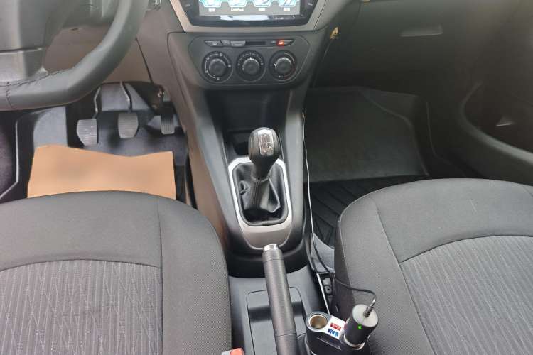 Used Citroen Elysee 2014 1.6L Manual Fashion Edition Gear Lever