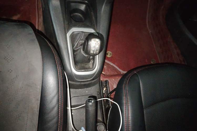 Used Citroen Elysee 2014 1.6L Manual Comfort Model Gear Lever