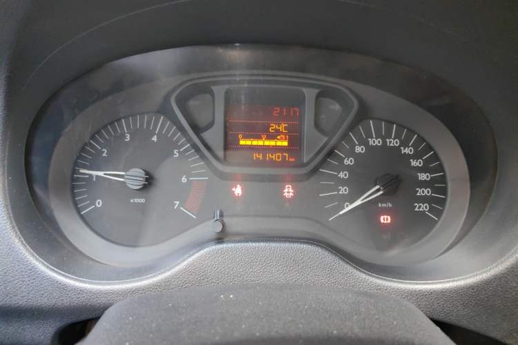Used Citroen Elysee 2014 1.6L Manual Fashion Model CNG Instrument Cluster