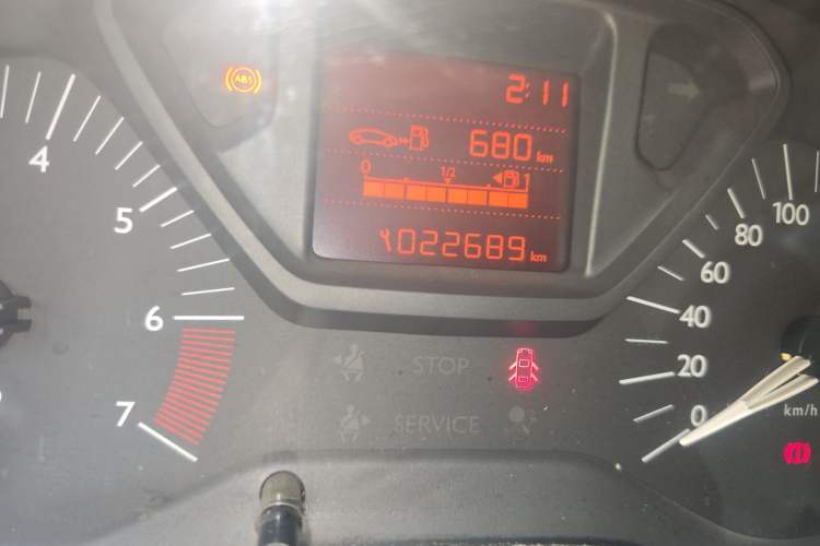 Used Citroen Elysee 2014 1.6L Manual Fashion Edition Odometer Close Up