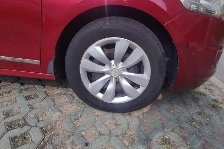Used Citroen Elysee 2014 1.6L Manual Fashion Edition Right Front Wheel Hub