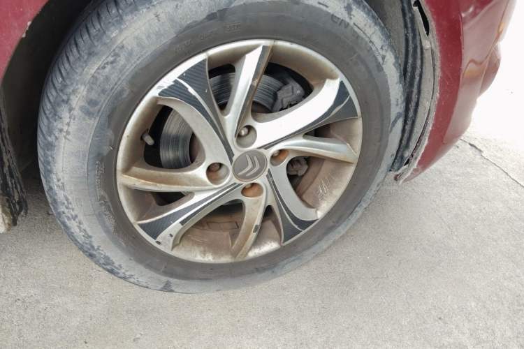 Used Citroen Elysee 2014 1.6L Manual Fashion Edition Right Front Wheel Hub