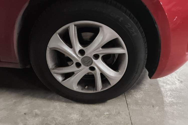 Used Citroen Elysee 2014 1.6L Manual Fashion Edition Right Front Wheel Hub
