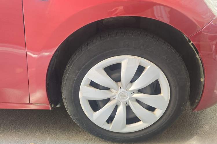 Used Citroen Elysee 2014 1.6L Manual Fashion Edition Right Front Wheel Hub