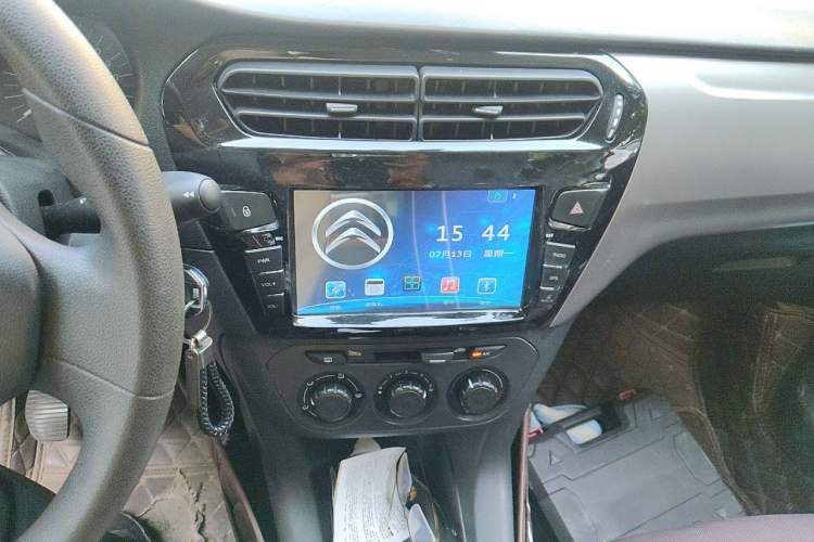 Used Citroen Elysee 2014 1.6L Manual Fashion Edition Audio And AC Panel
