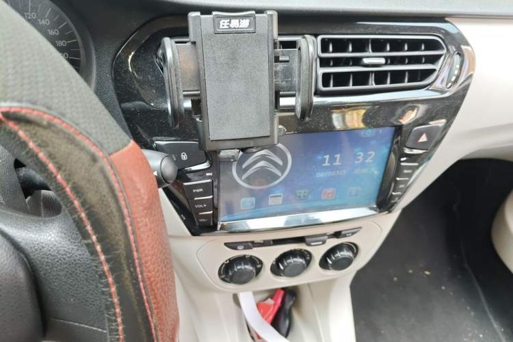 Used Citroen Elysee 2014 1.6L Automatic Fashion Model Audio And AC Panel