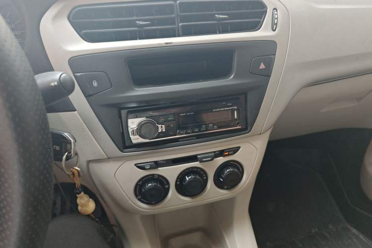 Used Citroen Elysee 2014 1.6L Manual Fashion Edition Audio And AC Panel