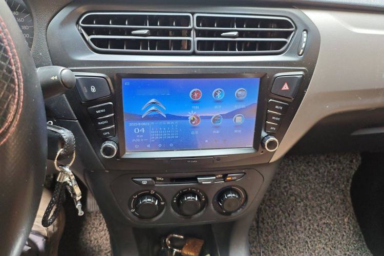 Used Citroen Elysee 2014 1.6L Automatic Fashion Model Audio And AC Panel