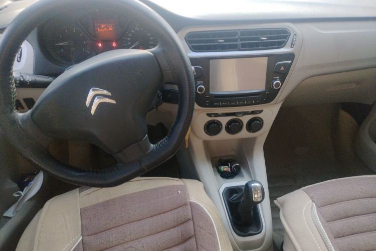 Used Citroen Elysee 2014 1.6L Manual Fashion Edition Center Console