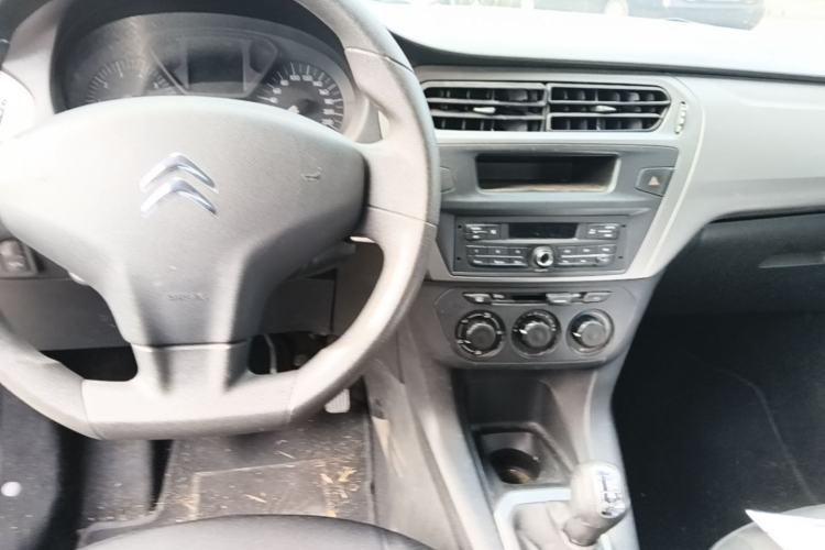 Used Citroen Elysee 2014 1.6L Manual Fashion Edition Center Console