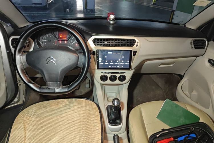 Used Citroen Elysee 2014 1.6L Manual Fashion Edition Center Console