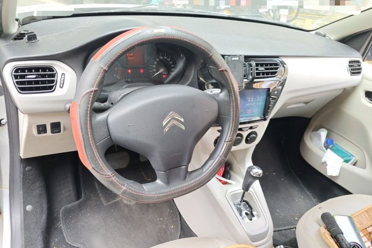 Used Citroen Elysee 2014 1.6L Automatic Fashion Model Center Console