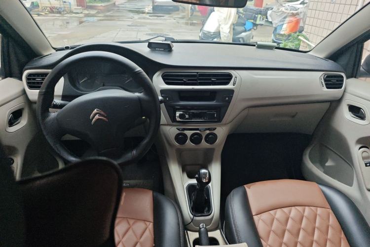 Used Citroen Elysee 2014 1.6L Manual Fashion Edition Center Console