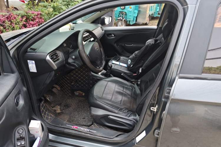 Used Citroen Elysee 2014 1.6L Manual Fashion Model CNG Driver Seat