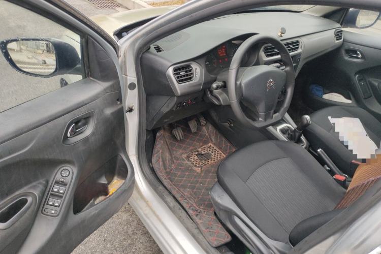 Used Citroen Elysee 2014 1.6L Manual Fashion Model CNG Driver Seat