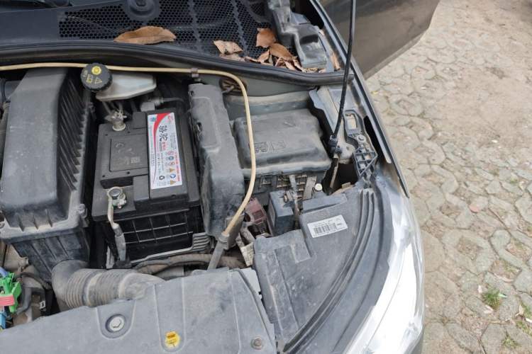 Used Citroen Elysee 2014 1.6L Manual Fashion Model CNG Engine Bay Left