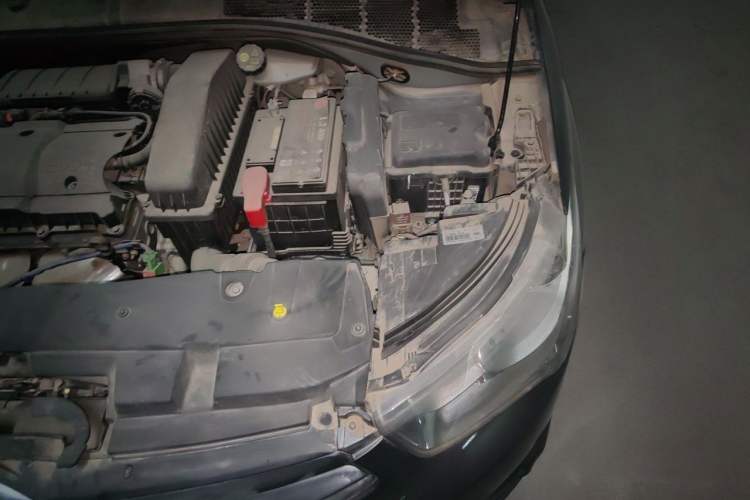 Used Citroen Elysee 2014 1.6L Automatic Comfort Model Engine Bay Left