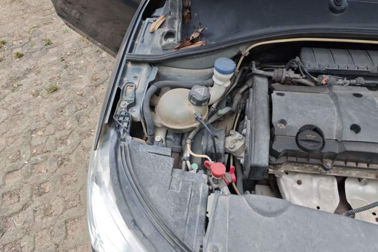 Used Citroen Elysee 2014 1.6L Manual Fashion Model CNG Engine Bay Right