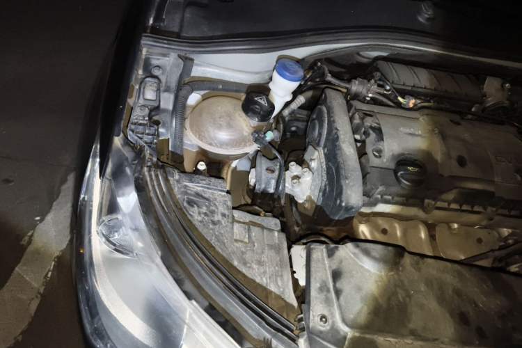 Used Citroen Elysee 2014 1.6L Manual Comfort Model Engine Bay Right