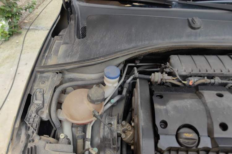 Used Citroen Elysee 2014 1.6L Automatic Fashion Model Engine Bay Right