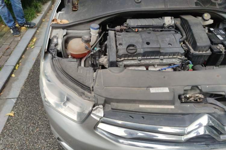 Used Citroen Elysee 2014 1.6L Manual Comfort Model Engine Bay Right
