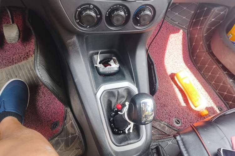 Used Citroen Elysee 2014 1.6L Manual Fashion Edition Gear Lever