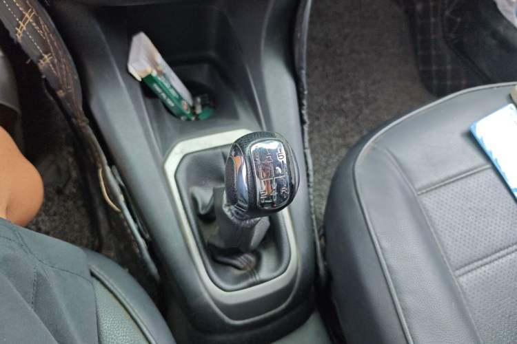 Used Citroen Elysee 2014 1.6L Manual Fashion Model CNG Gear Lever