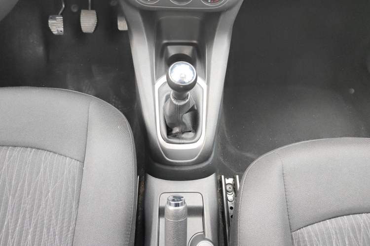 Used Citroen Elysee 2014 1.6L Manual Fashion Edition Gear Lever