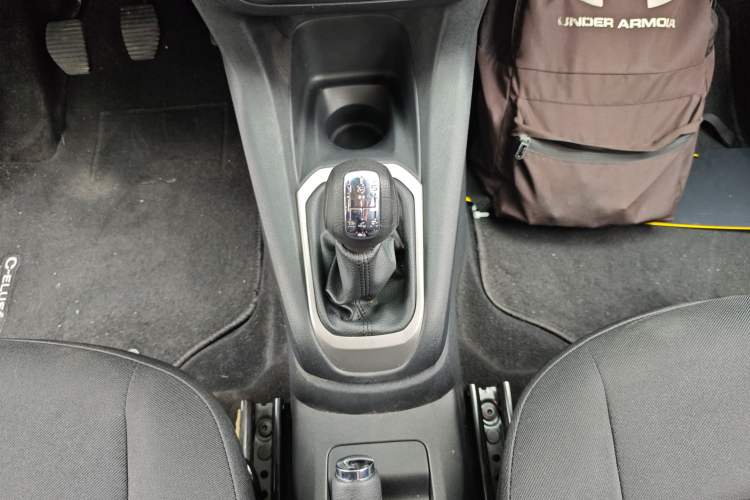 Used Citroen Elysee 2014 1.6L Manual Fashion Edition Gear Lever