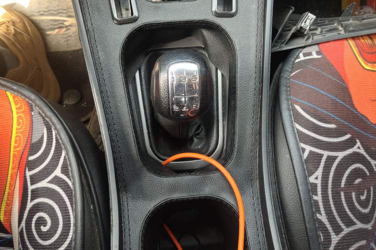 Used Citroen Elysee 2014 1.6L Manual Fashion Edition Gear Lever