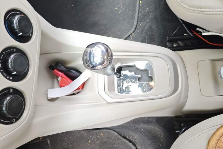 Used Citroen Elysee 2014 1.6L Automatic Fashion Model Gear Lever