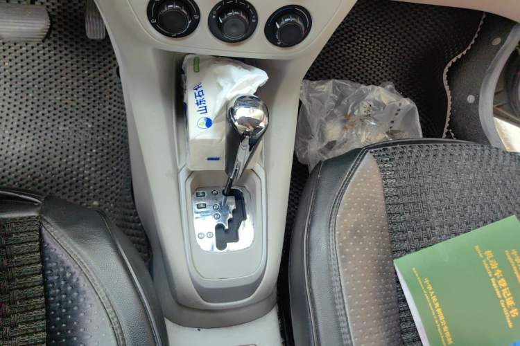 Used Citroen Elysee 2014 1.6L Automatic Fashion Model Gear Lever