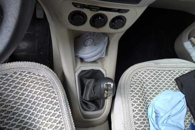 Used Citroen Elysee 2014 1.6L Manual Fashion Edition Gear Lever