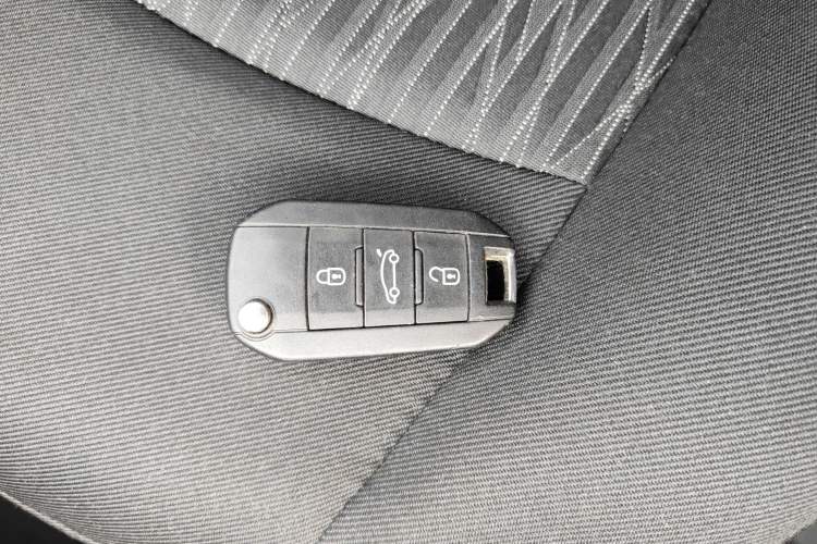 Used Citroen Elysee 2014 1.6L Manual Fashion Edition Interior 1