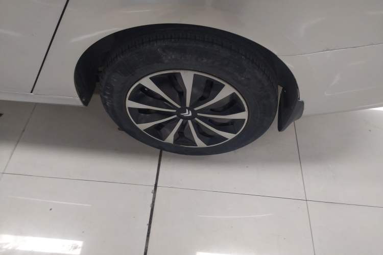 Used Citroen Elysee 2014 1.6L Manual Fashion Edition Left Rear Wheel Hub
