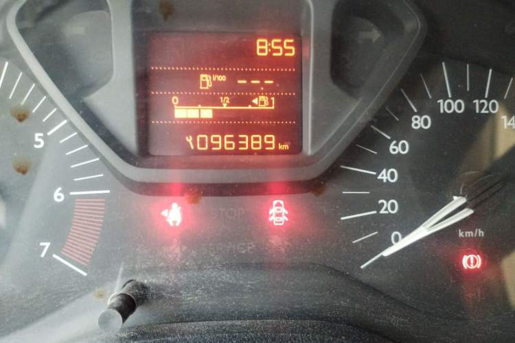 Used Citroen Elysee 2014 1.6L Manual Fashion Edition Odometer Close Up