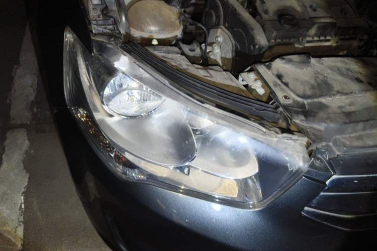 Used Citroen Elysee 2014 1.6L Manual Comfort Model Right Front Headlight