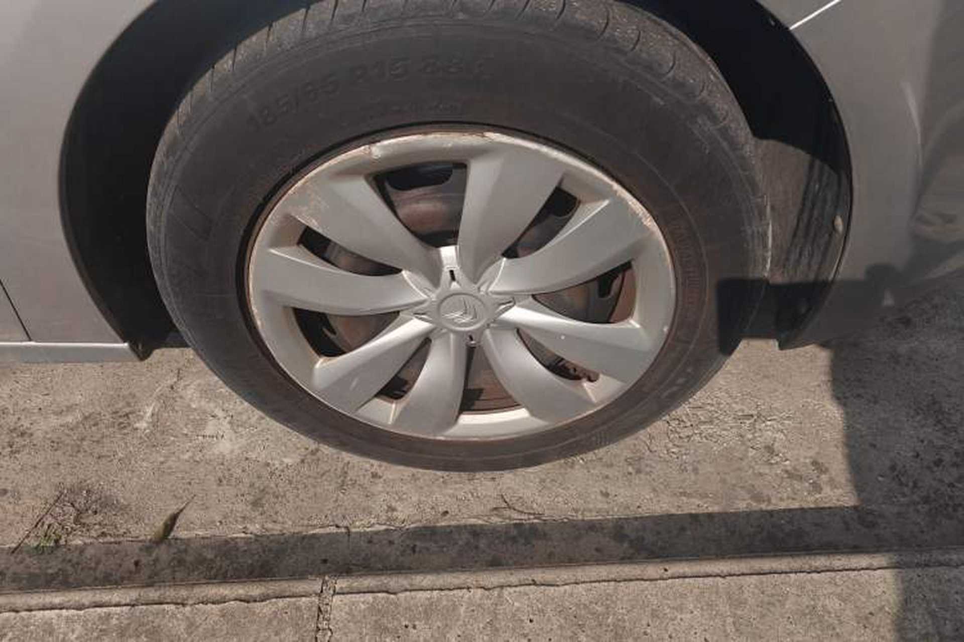 Used Citroen Elysee 2014 1.6L Manual Fashion Edition Right Front Wheel Hub