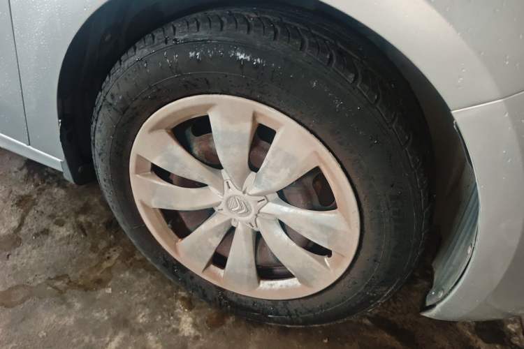 Used Citroen Elysee 2014 1.6L Manual Fashion Edition Right Front Wheel Hub