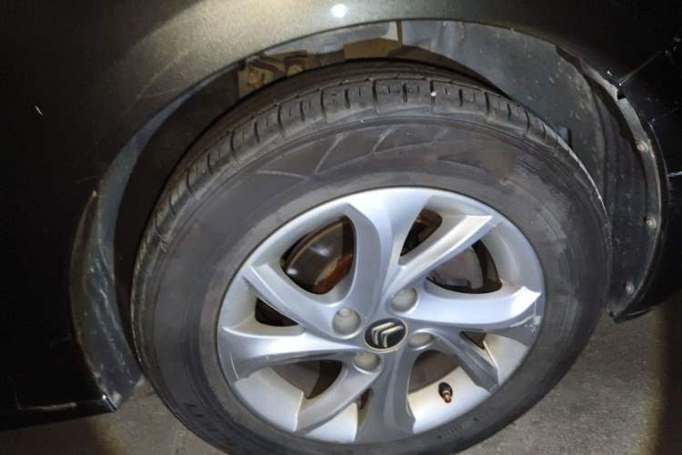 Used Citroen Elysee 2014 1.6L Manual Comfort Model Right Front Wheel Hub