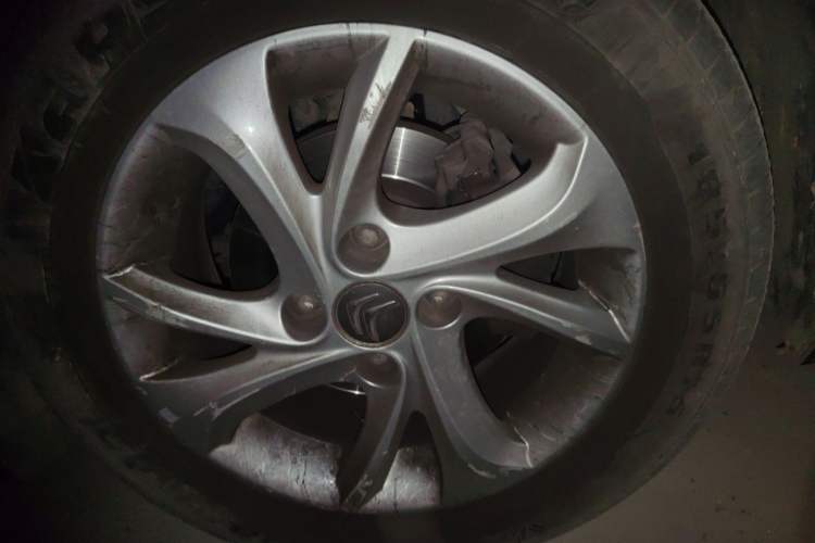 Used Citroen Elysee 2014 1.6L Automatic Comfort Model Right Front Wheel Hub