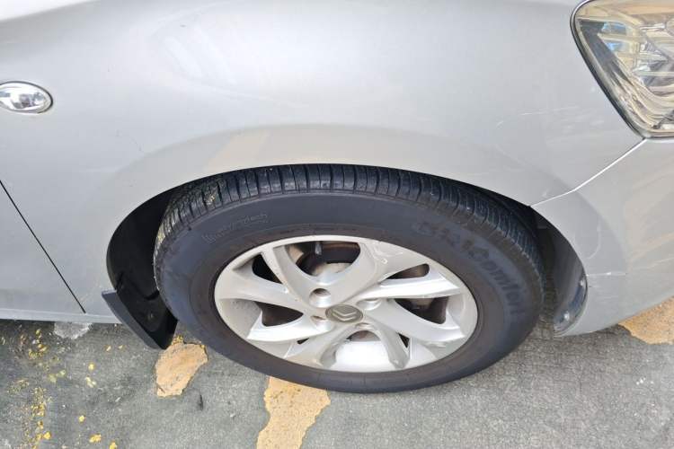 Used Citroen Elysee 2014 1.6L Automatic Fashion Model Right Front Wheel Hub