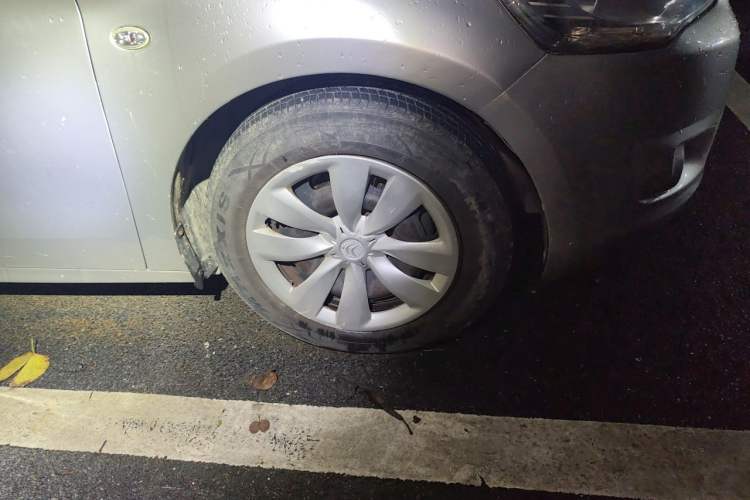Used Citroen Elysee 2014 1.6L Manual Fashion Edition Right Front Wheel Hub
