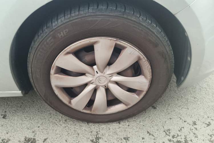 Used Citroen Elysee 2014 1.6L Manual Fashion Edition Right Front Wheel Hub