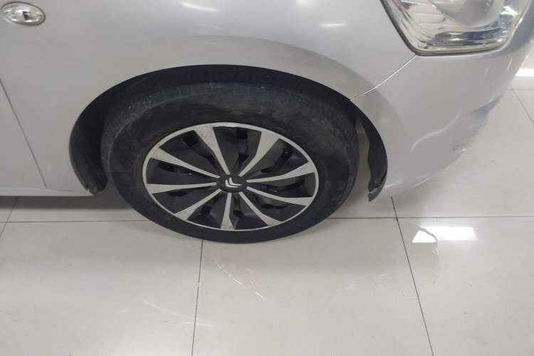 Used Citroen Elysee 2014 1.6L Manual Fashion Edition Right Front Wheel Hub